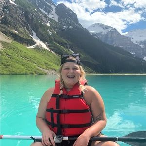 Meet your Posher, Lisa